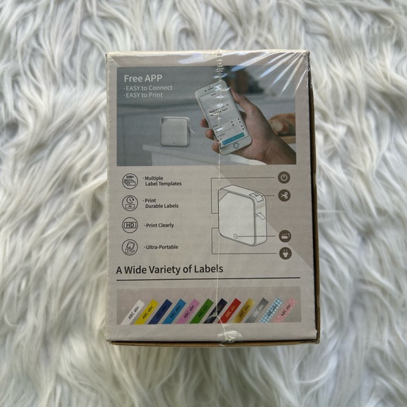 Portable Label Maker - Picture 2 of 4